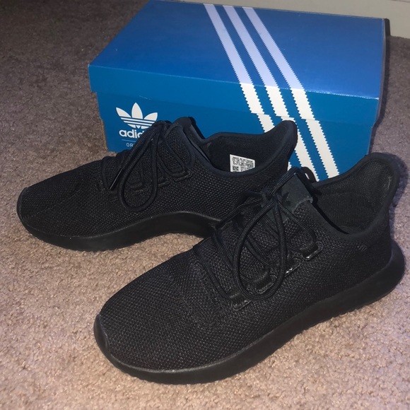 black adidas tubular shadow